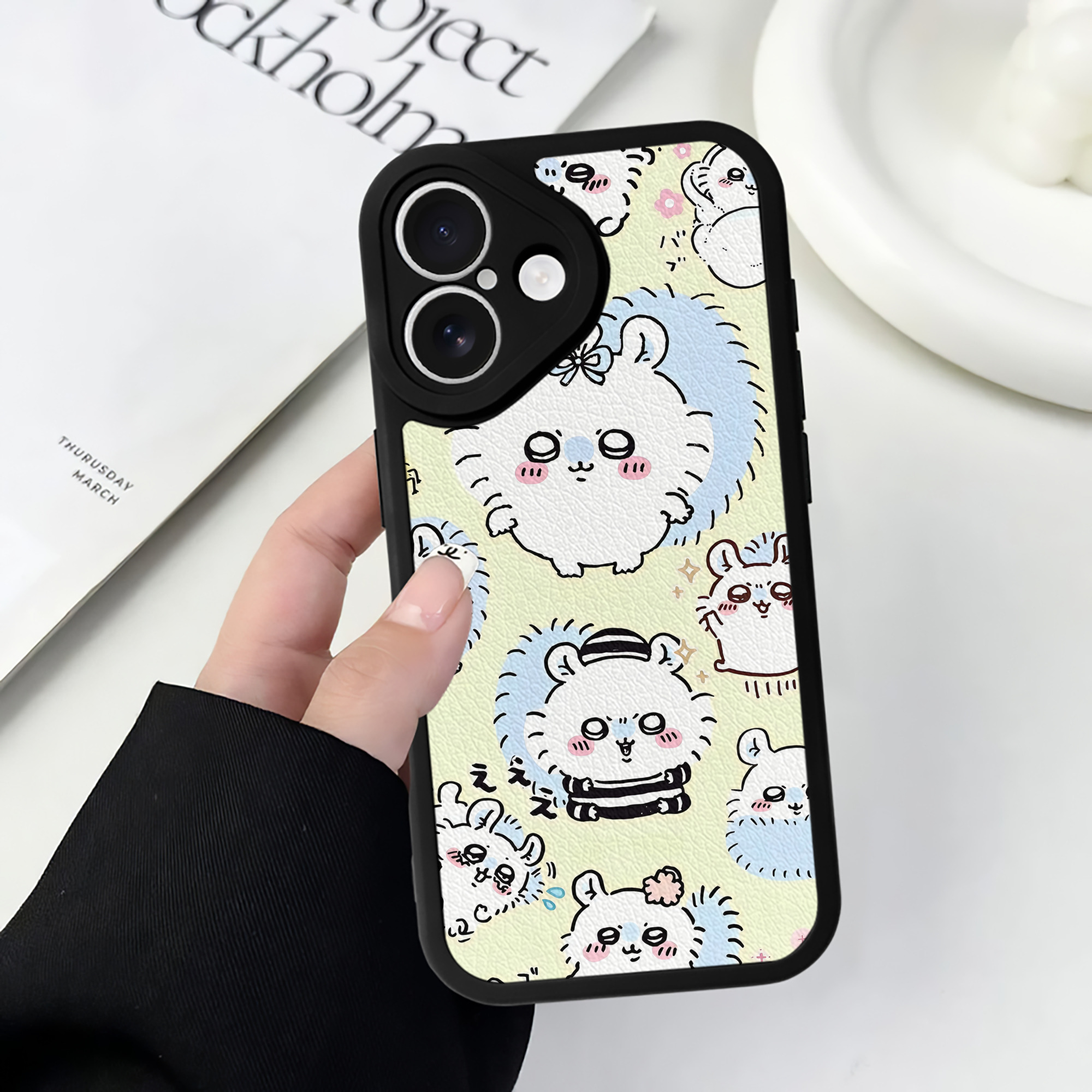（画像用） ちいかわ Chii-kawa 【iPhone 16シリーズ対応】シリコンスマホケース（レザー調） 材質：シリコン